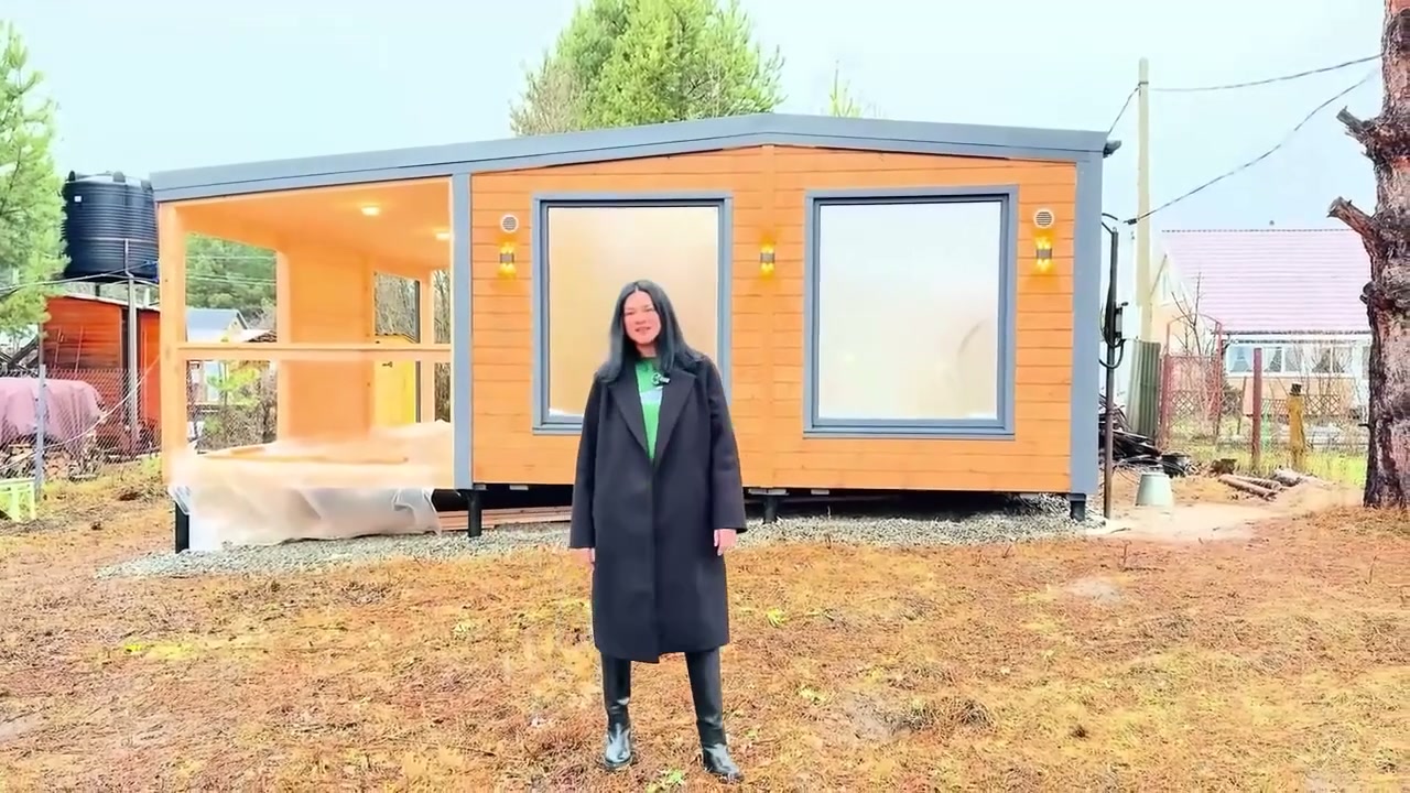Tour a 30 m² home with a separate bedroom and terrace